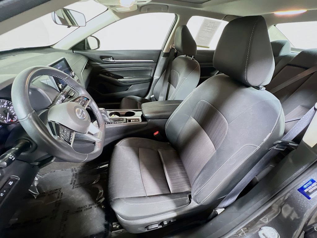 Used 2022 Nissan Altima 2.5 SV w/ SV Premium Package image 19