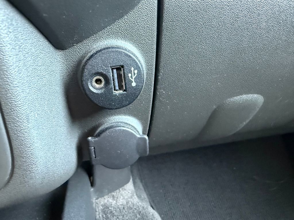 Used 2017 Nissan Frontier SV image 30