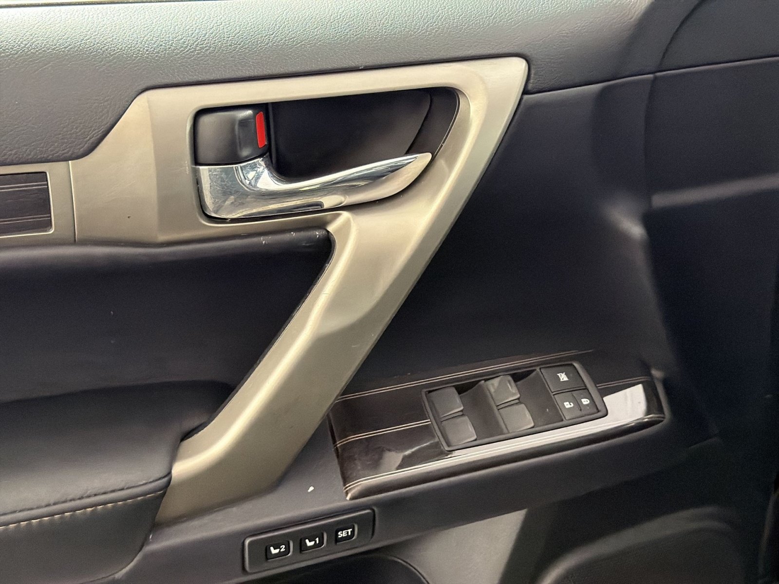 Used 2020 Lexus GX 460 Premium w/ Premium Package AWD/4WD image 15