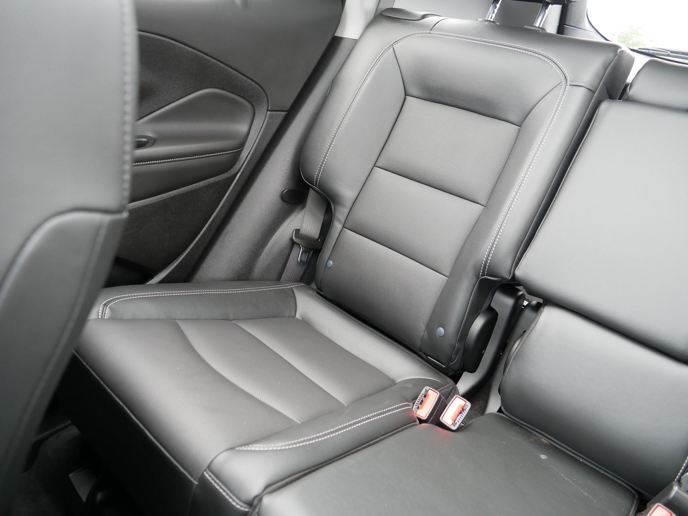 Used 2023 GMC Terrain SLT w/ Infotainment Package II AWD/4WD image 12