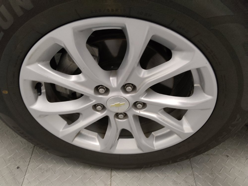 Used 2019 Chevrolet Equinox LS w/ LS Convenience Package FWD image 31
