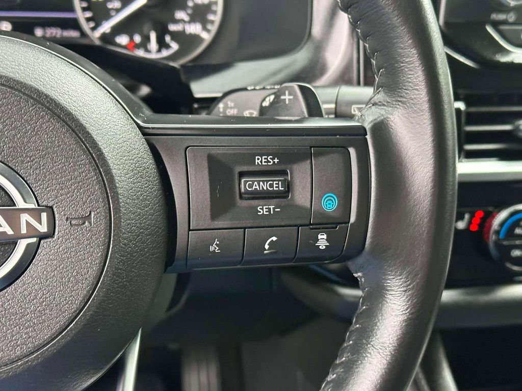 Used 2024 Nissan Pathfinder SV AWD/4WD image 21