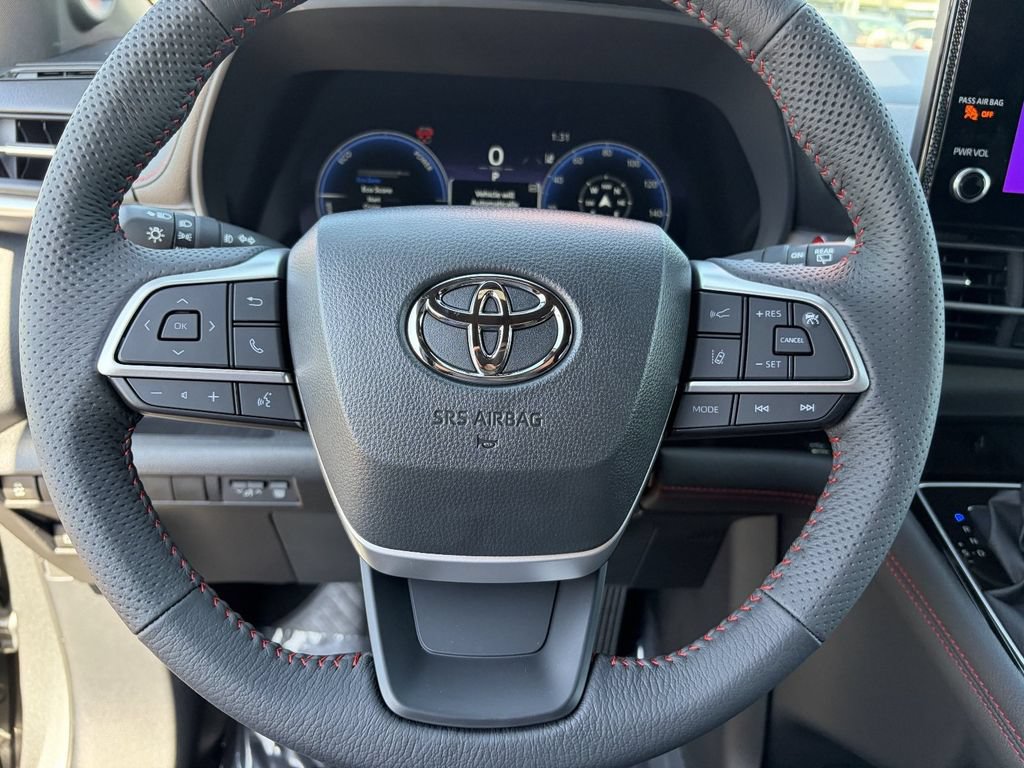 Certified 2026 Toyota Sienna XSE FWD image 36