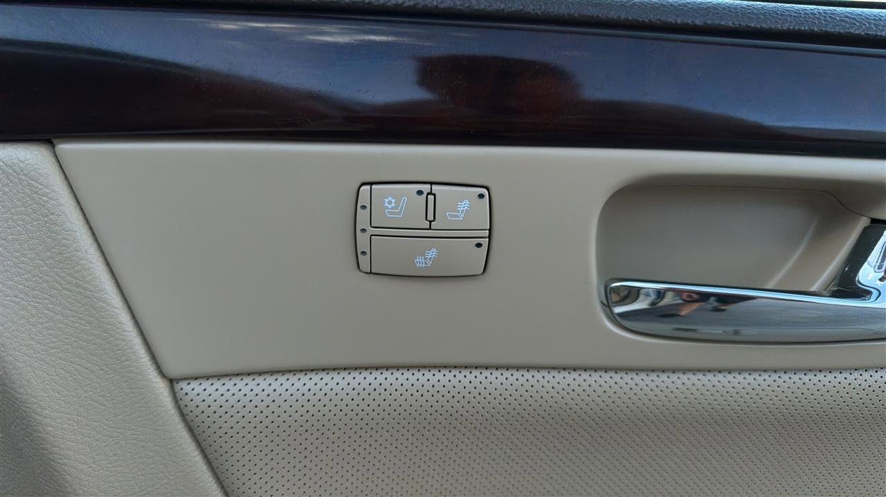 Used 2007 Cadillac DTS Luxury II image 17