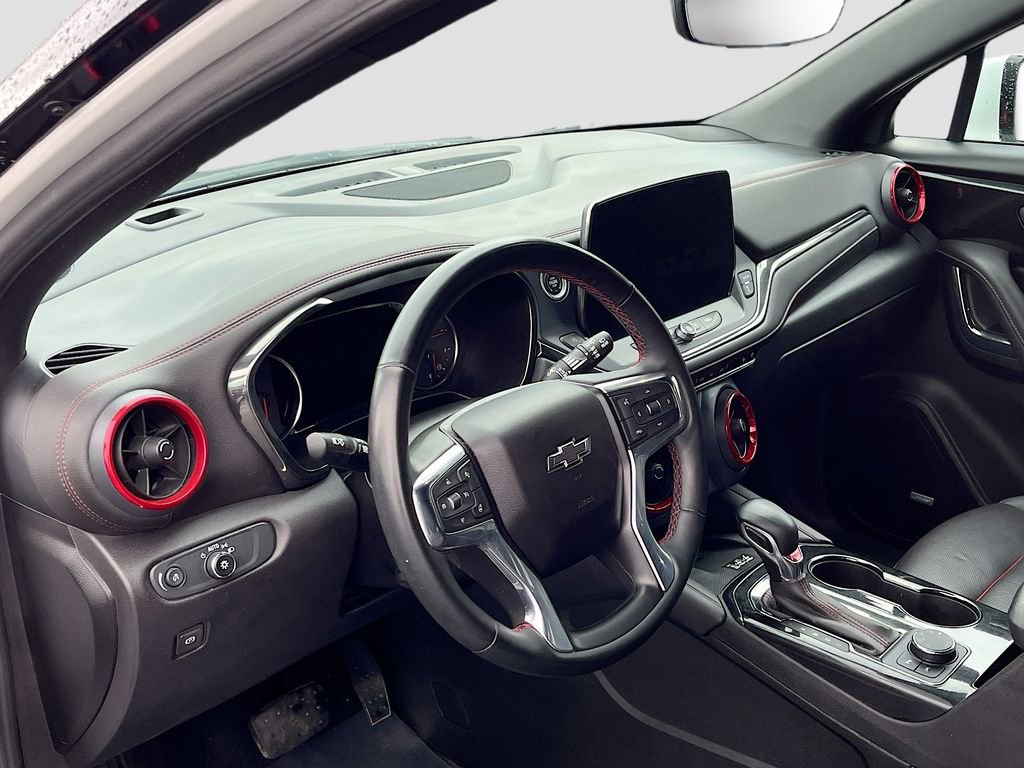 Used 2023 Chevrolet Blazer RS w/ Driver Confidence II Package image 9