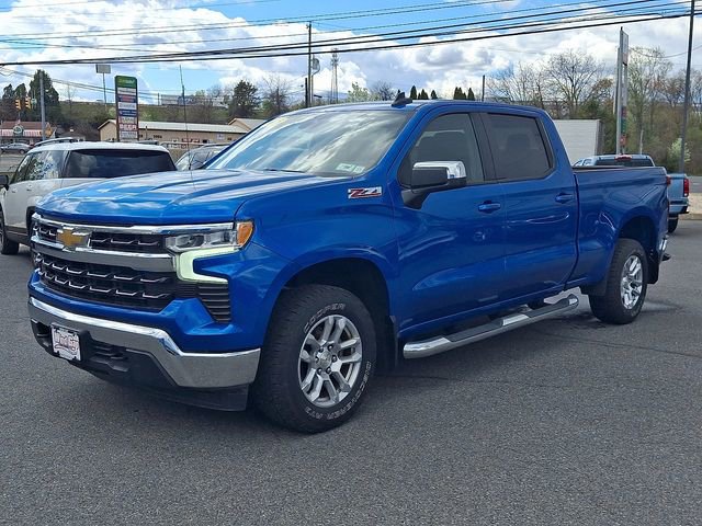 Certified 2023 Chevrolet Silverado 1500 LT w/ Z71 Off-Road Package AWD/4WD image 3