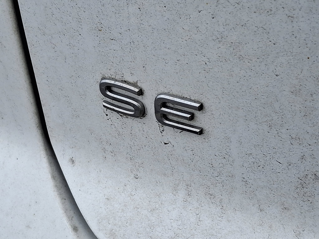 Used 2023 Volkswagen Atlas Cross Sport SE image 5