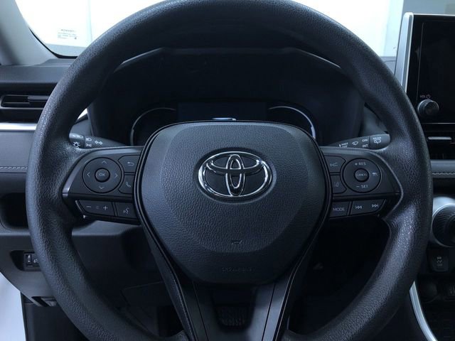 Used 2025 Toyota RAV4 LE AWD/4WD image 24