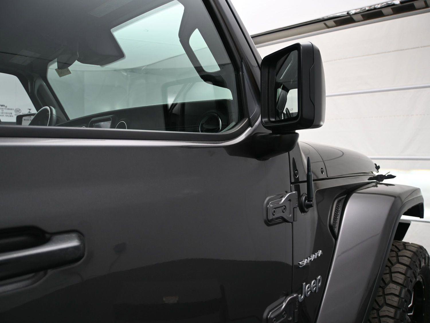 Used 2019 Jeep Wrangler Unlimited Sahara image 10