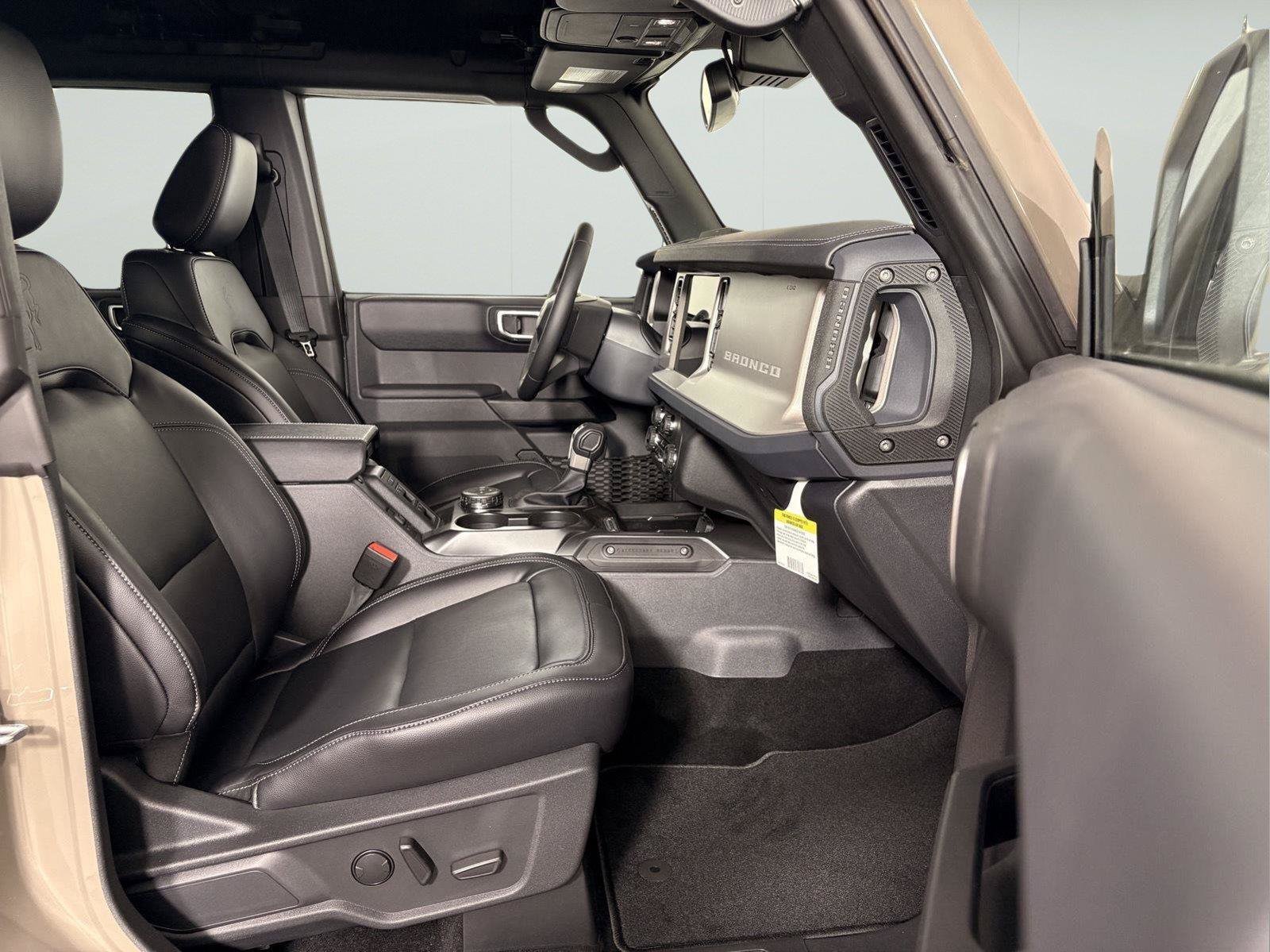 Used 2026 Ford Bronco Outer Banks AWD/4WD image 24