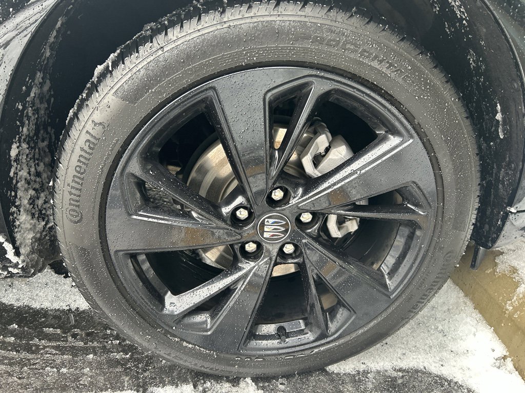 Used 2024 Buick Envision Sport Touring image 10