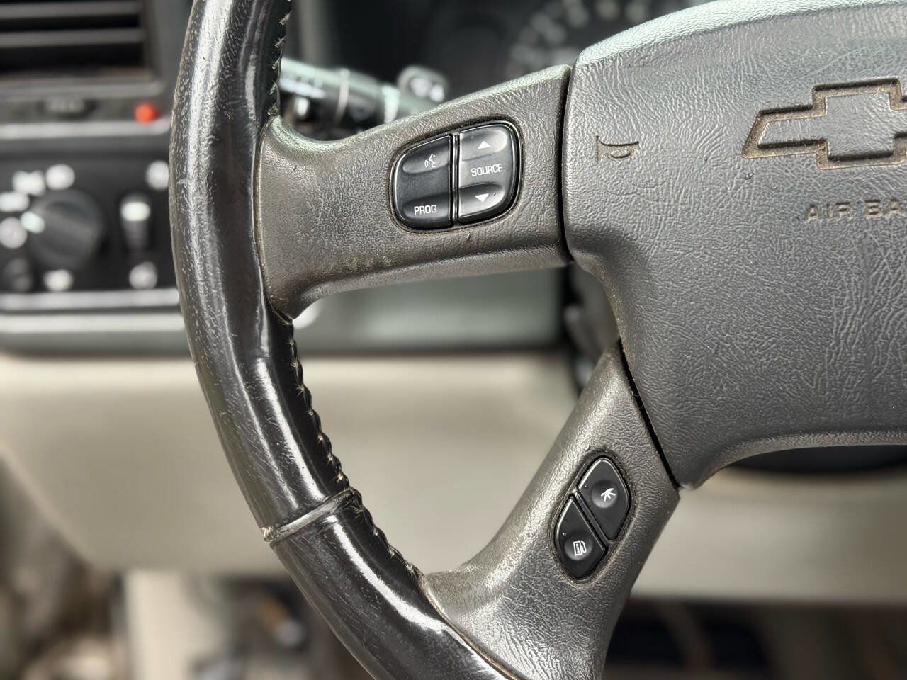 Used 2005 Chevrolet Avalanche 2500 w/ Preferred Equipment Group image 45