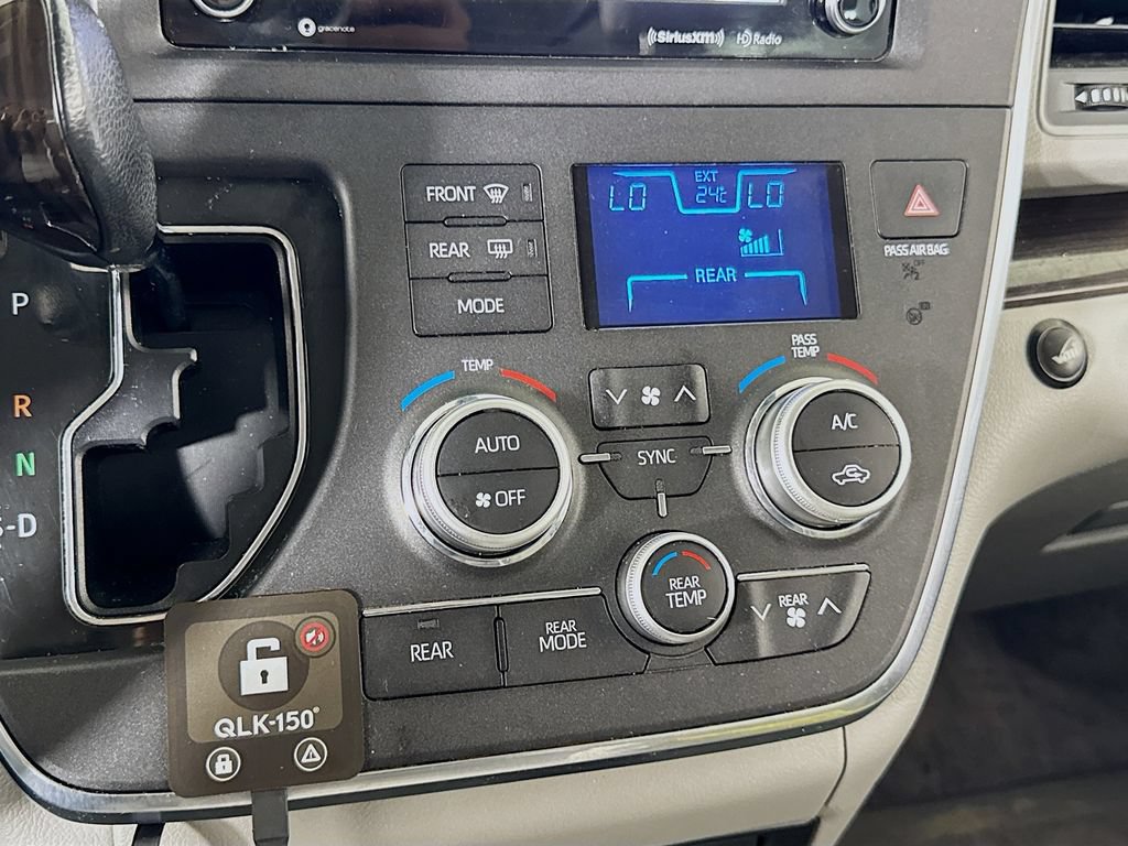 Used 2018 Toyota Sienna Limited FWD image 15