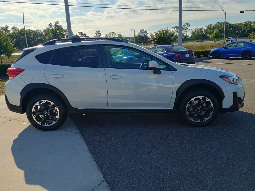 Certified 2021 Subaru Crosstrek 2.0i Premium w/ Moonroof Package AWD/4WD image 5