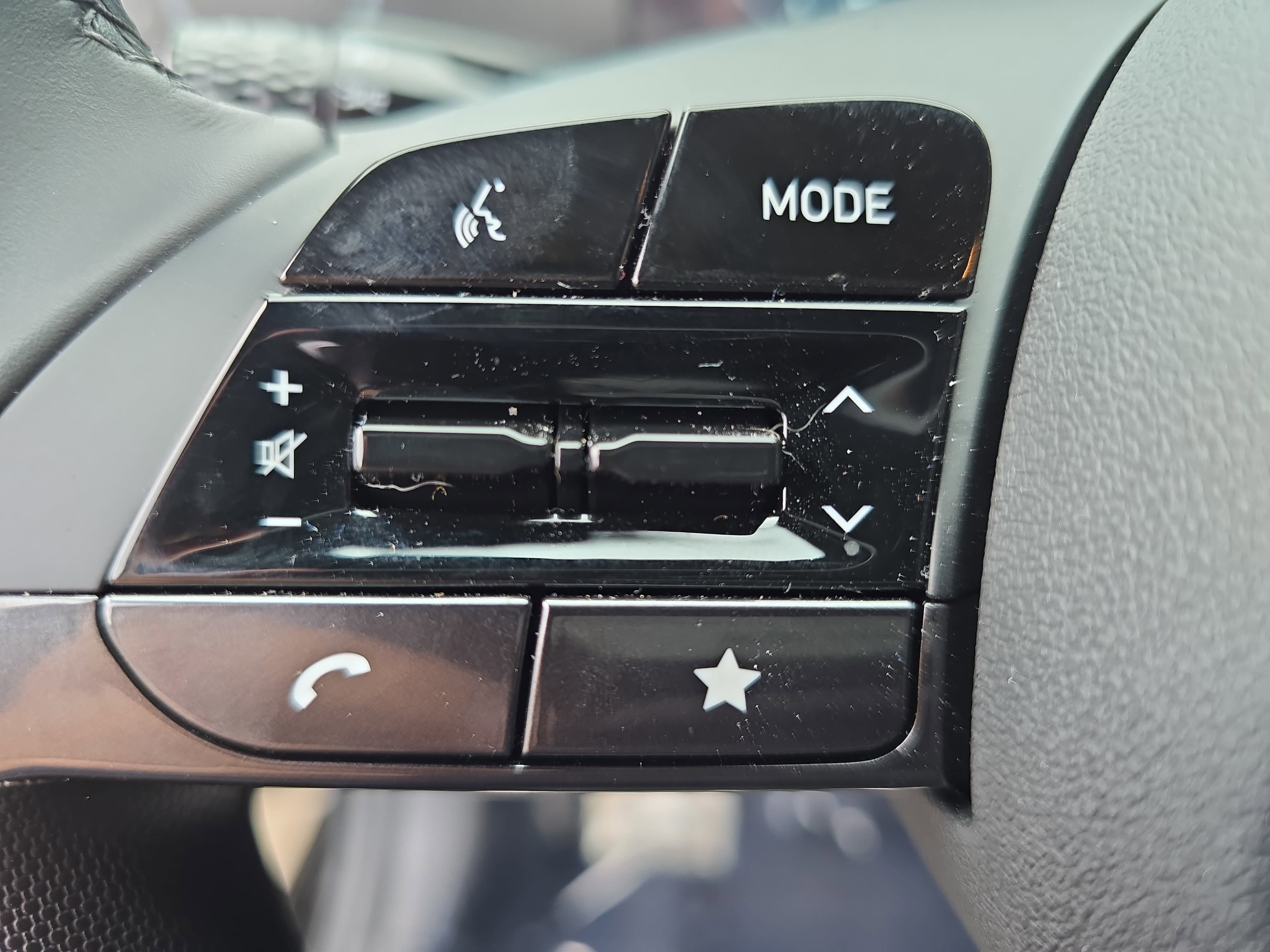 Certified 2025 Hyundai Elantra SEL FWD image 17