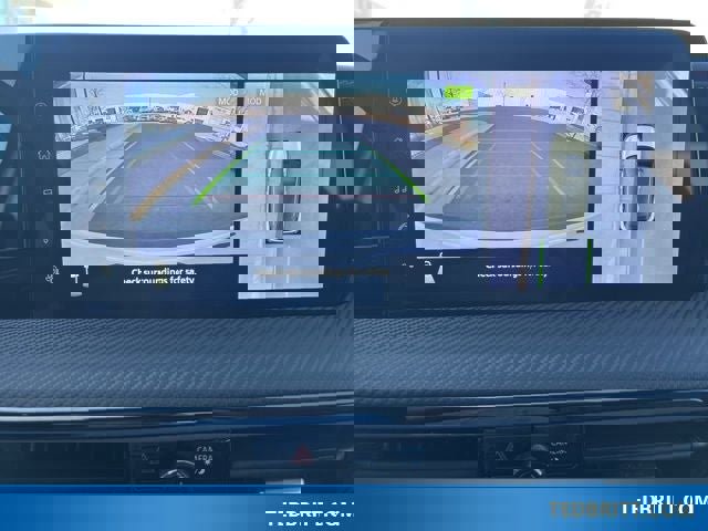 Used 2025 Nissan Kicks SR image 32