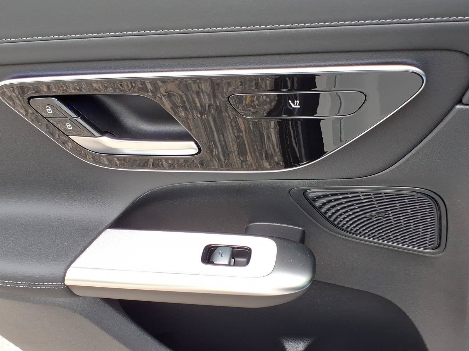 New 2026 Mercedes-Benz GLC 300 4MATIC image 19