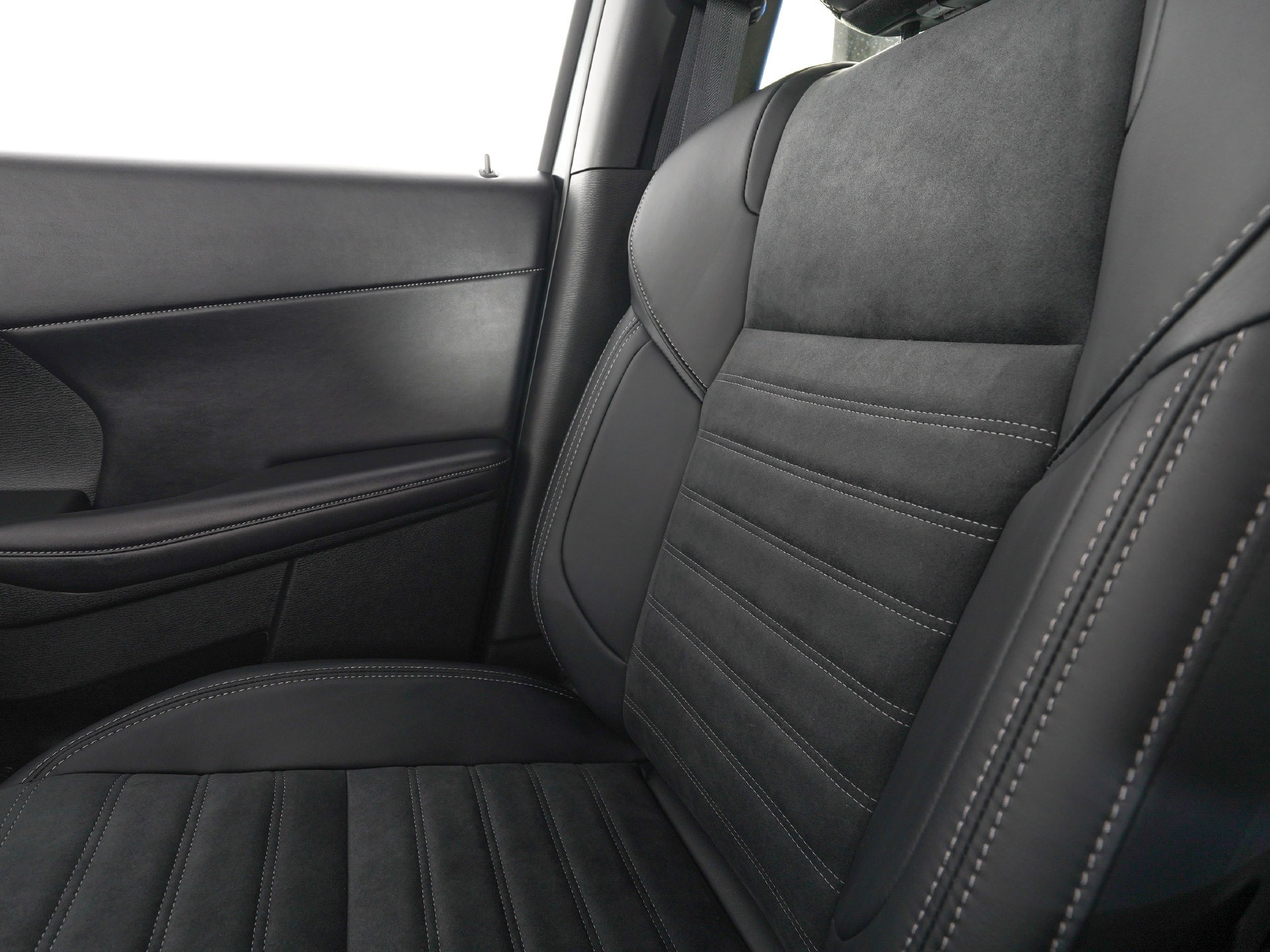 New 2026 Mitsubishi Outlander LE AWD/4WD image 19