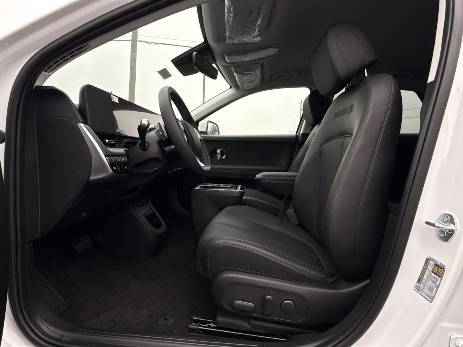 New 2025 Hyundai Ioniq 5 SEL image 13