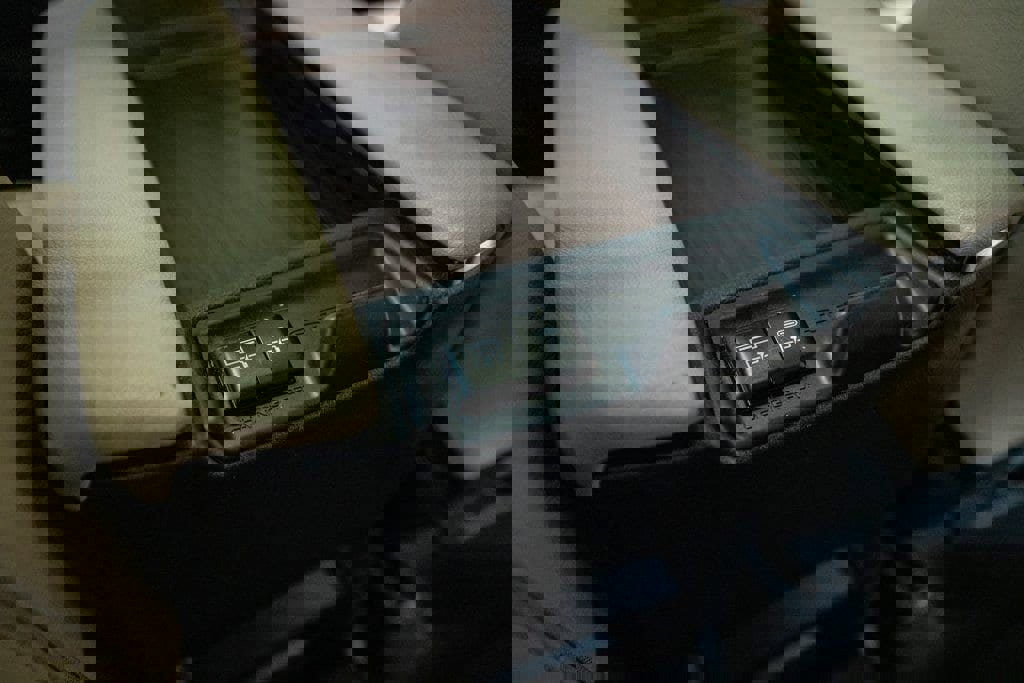 Used 2024 Toyota Sienna XLE image 40