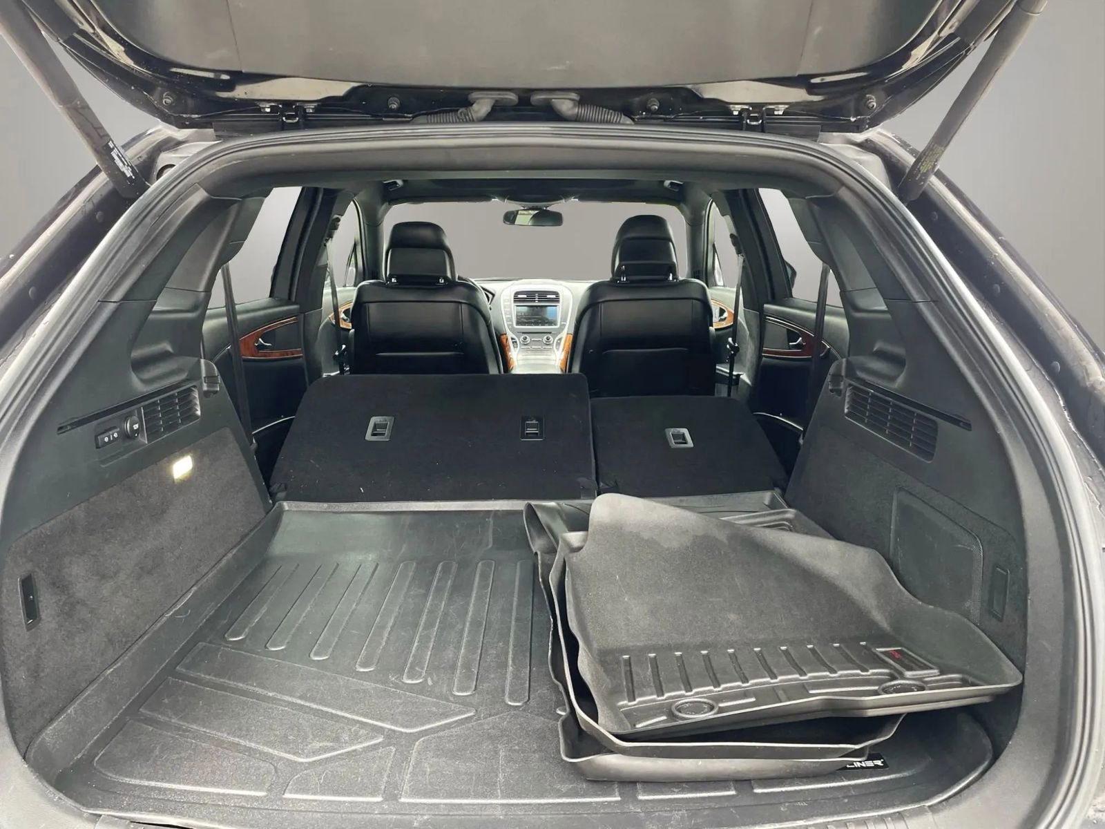 Used 2016 Lincoln MKX Reserve w/ Climate Package image 25