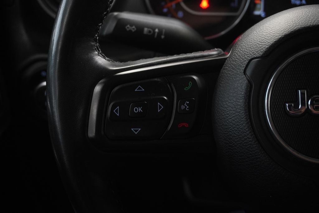 Used 2021 Jeep Gladiator Sport image 40