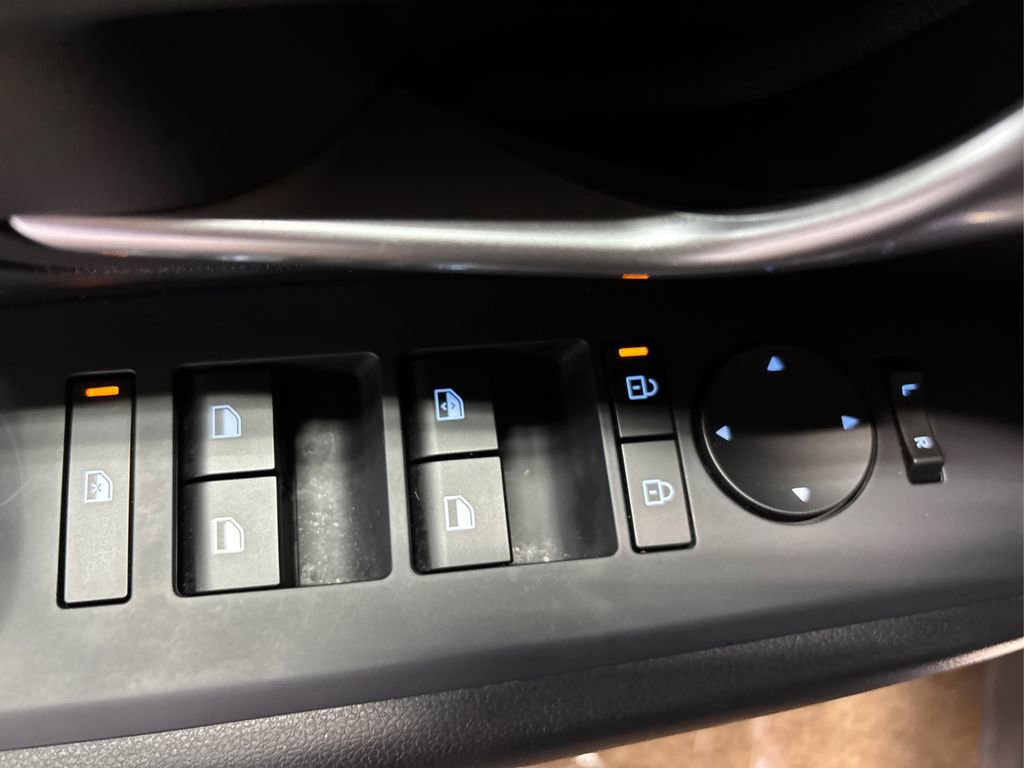 Certified 2025 Hyundai Tucson SE image 33