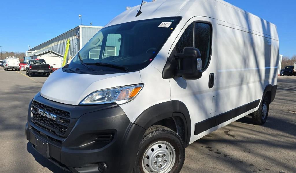Used 2023 RAM ProMaster 2500 FWD image 1