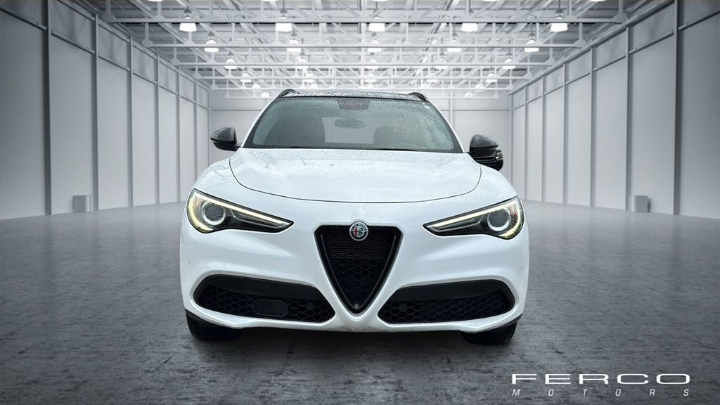 Used 2019 Alfa Romeo Stelvio Sport w/ Quick Order Package 22K Sport RWD image 8