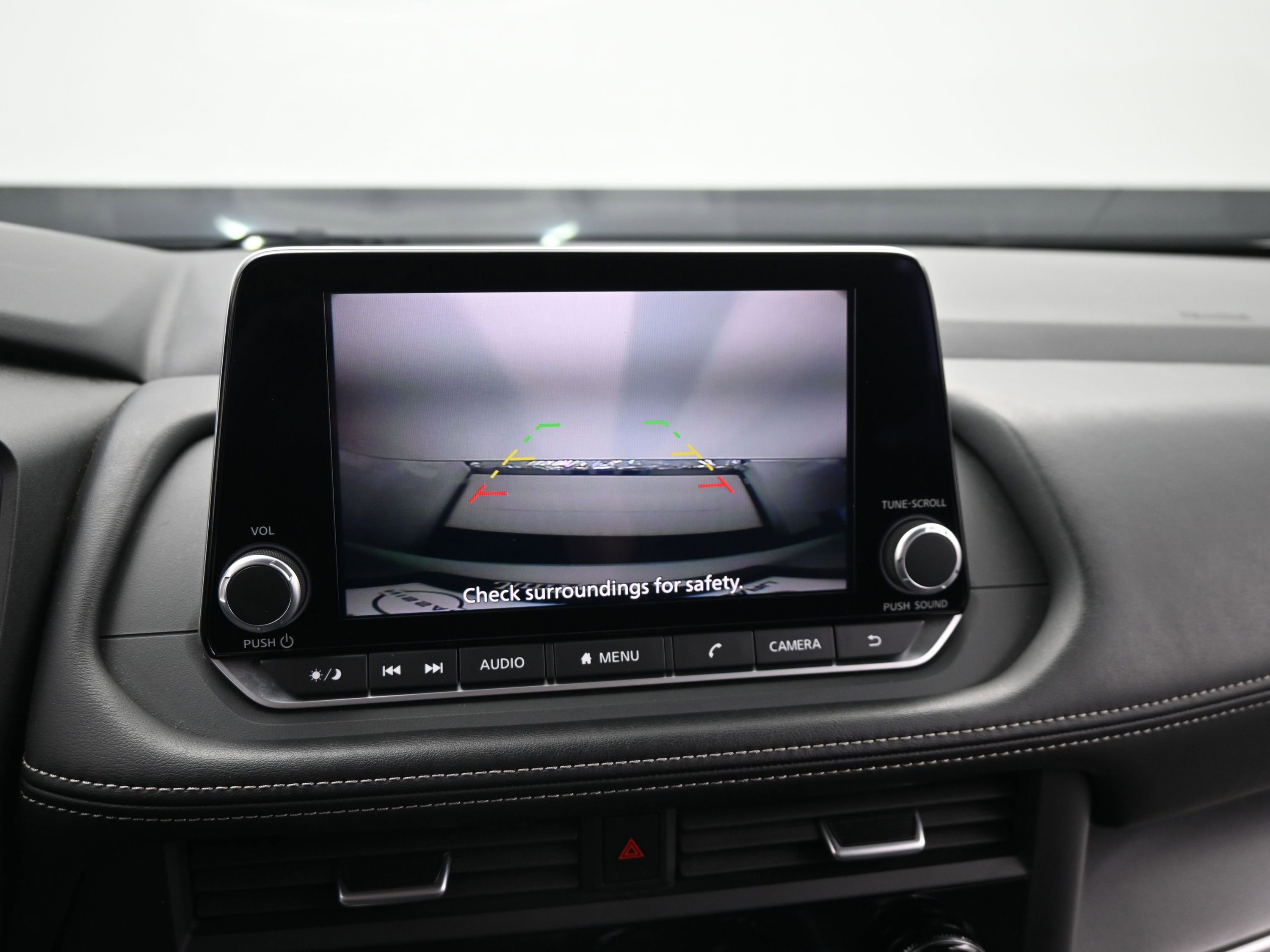 Used 2025 Nissan Rogue SV image 21