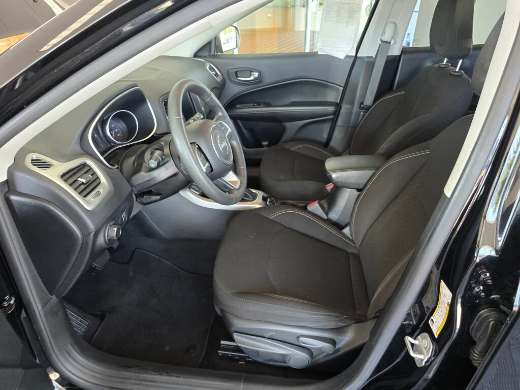 Used 2020 Jeep Compass Sport FWD image 14