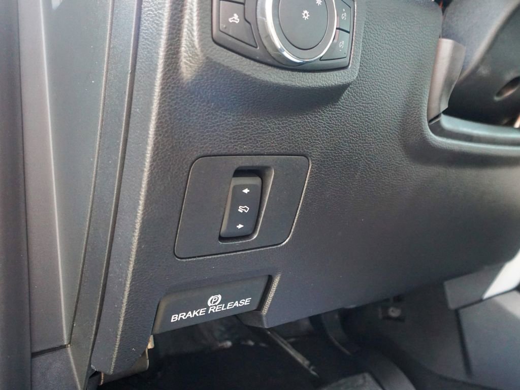 Used 2018 Ford F250 Lariat w/ Chrome Package image 24