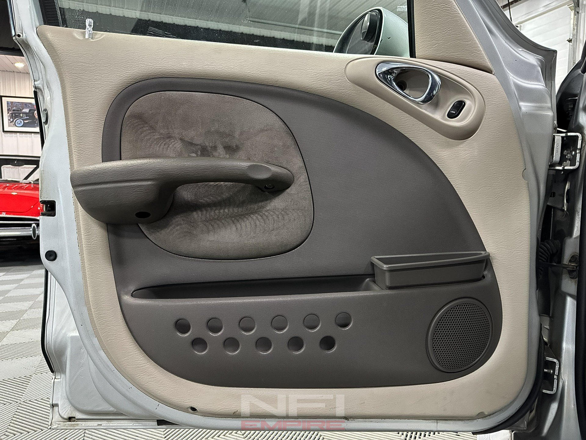 Used 2001 Chrysler PT Cruiser FWD image 32