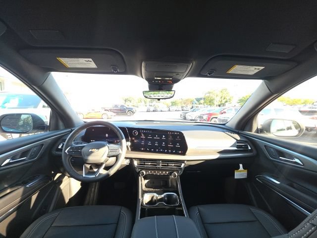 New 2027 Chevrolet Traverse LT w/ Driver Confidence Package FWD image 15