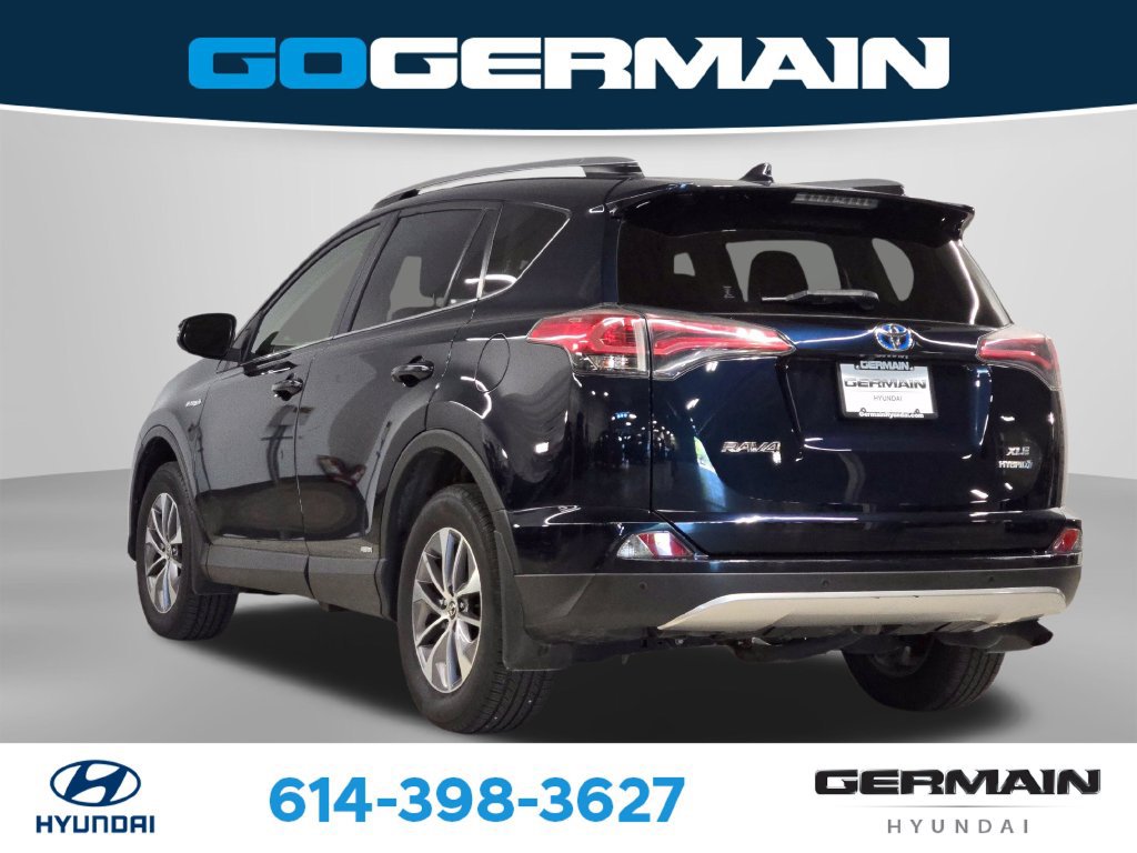 Used 2018 Toyota RAV4 XLE w/ Convenience Package AWD/4WD image 10