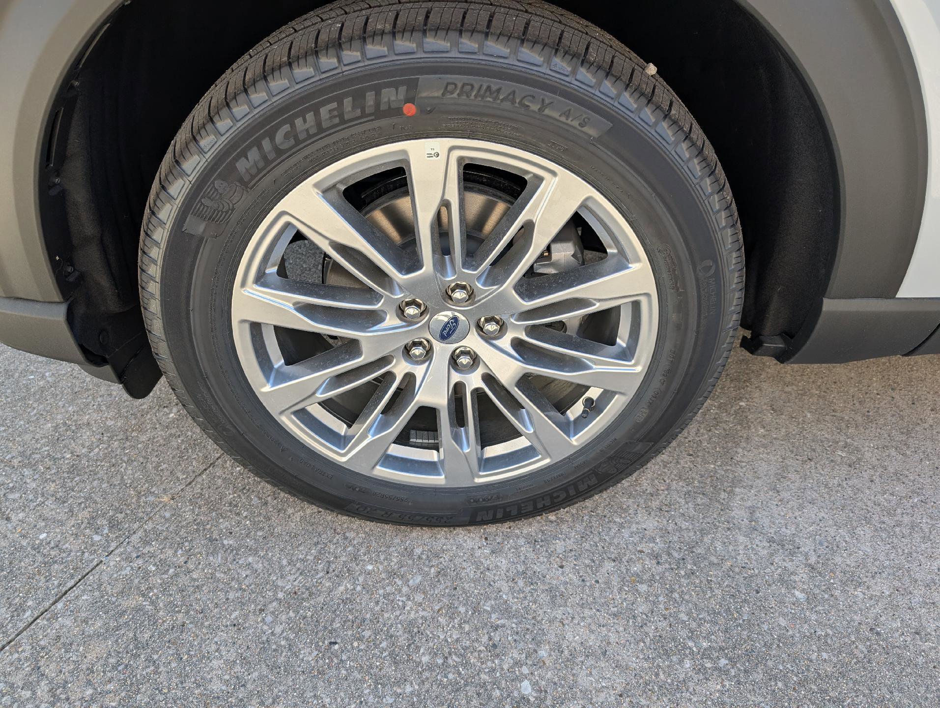 New 2025 Ford Explorer Active image 10