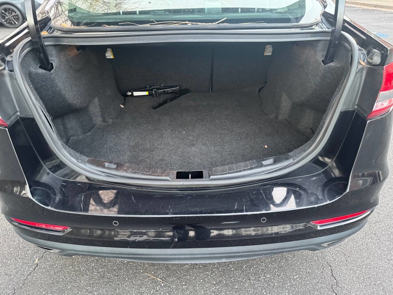 Used 2020 Ford Fusion Titanium image 5