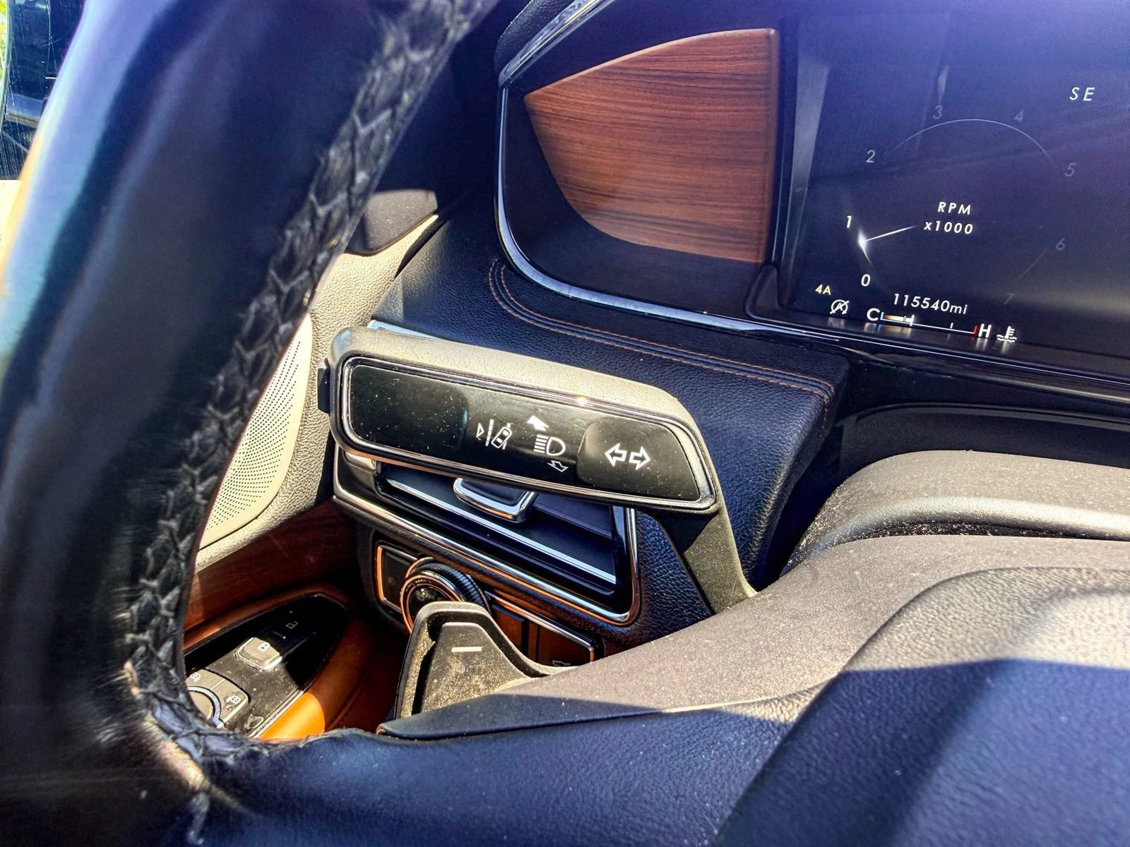 Used 2019 Lincoln Navigator L Reserve w/ Cargo Package AWD/4WD image 44