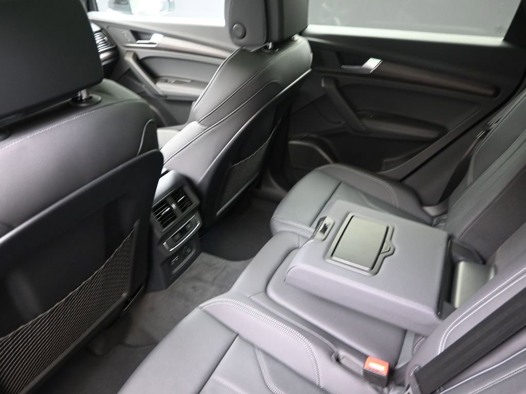 Certified 2025 Audi Q5 2.0T Premium Plus w/ Premium Plus Package image 18