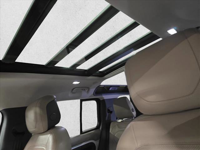 Used 2020 Land Rover Defender 110 HSE image 29