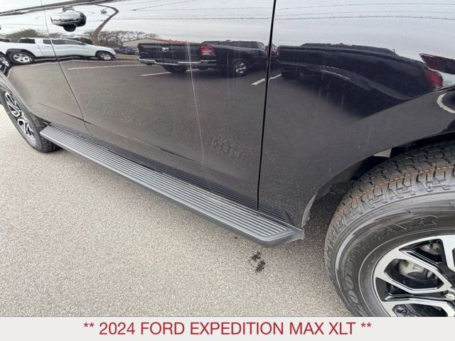 Used 2024 Ford Expedition Max XLT image 9