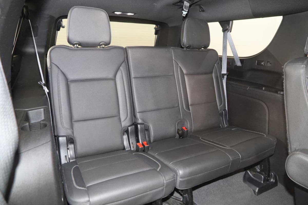 Used 2023 GMC Yukon XL Denali w/ Advanced Technology Package AWD/4WD image 17