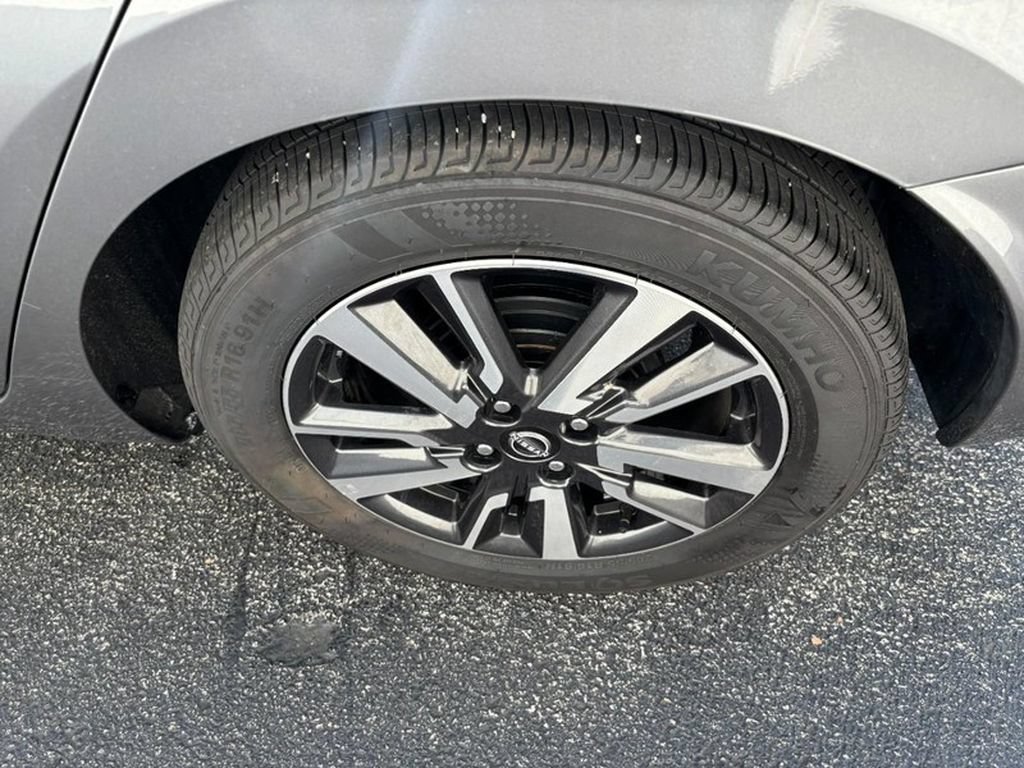Used 2025 Nissan Versa SV FWD image 7