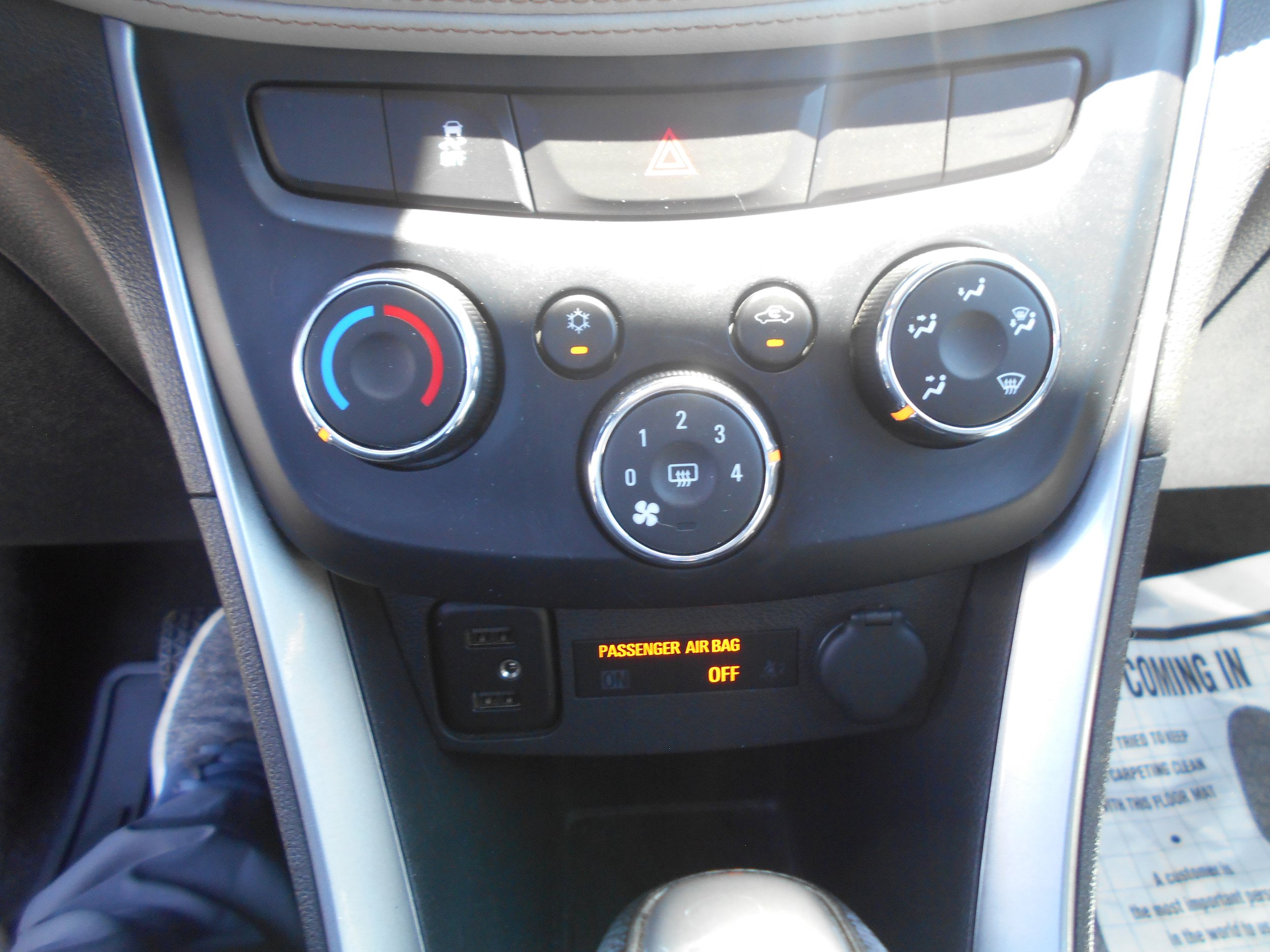 Used 2020 Chevrolet Trax LT FWD image 17