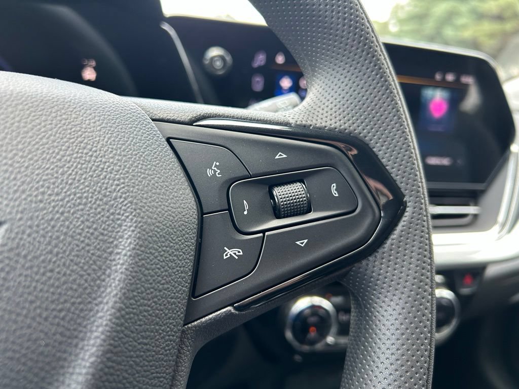 New 2026 Chevrolet Trax LT FWD image 20