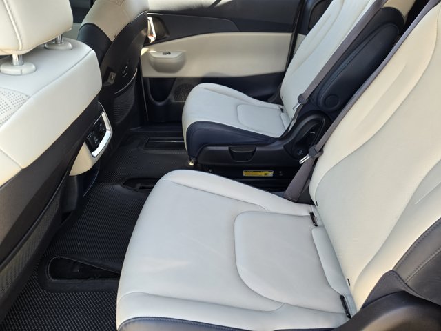 Used 2025 Kia Carnival SX FWD image 37