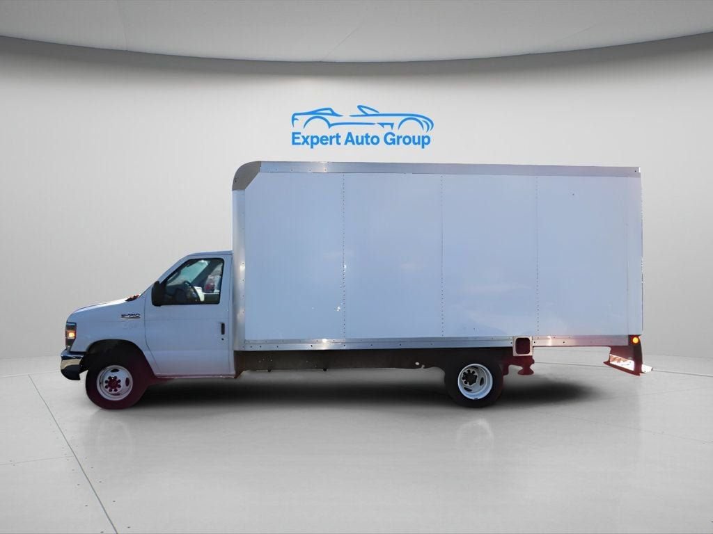 Used 2017 Ford E-450 and Econoline 450 Super Duty w/ Power Windows & Locks Group RWD image 3