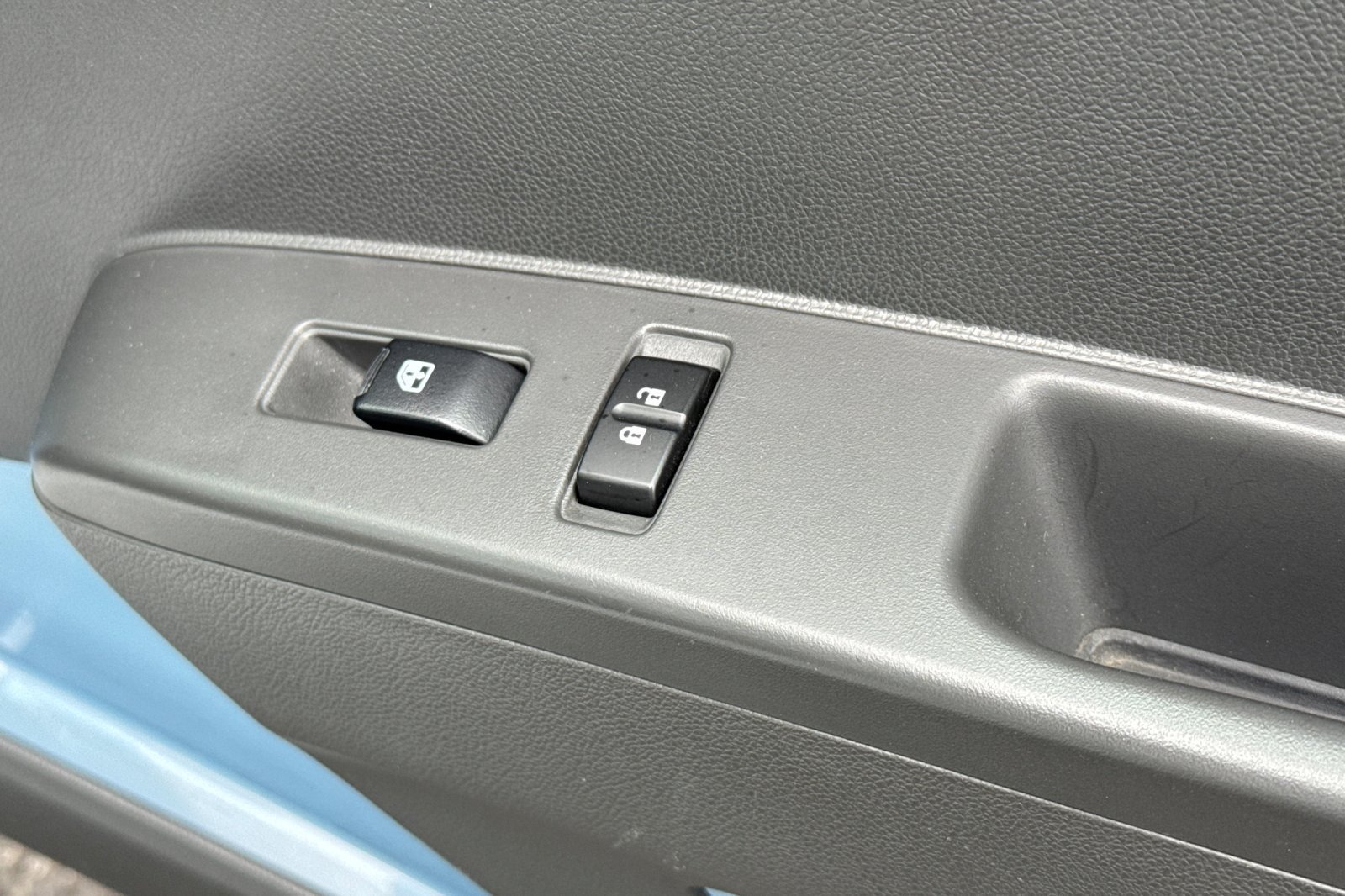 Used 2014 Chevrolet Spark LT FWD image 23