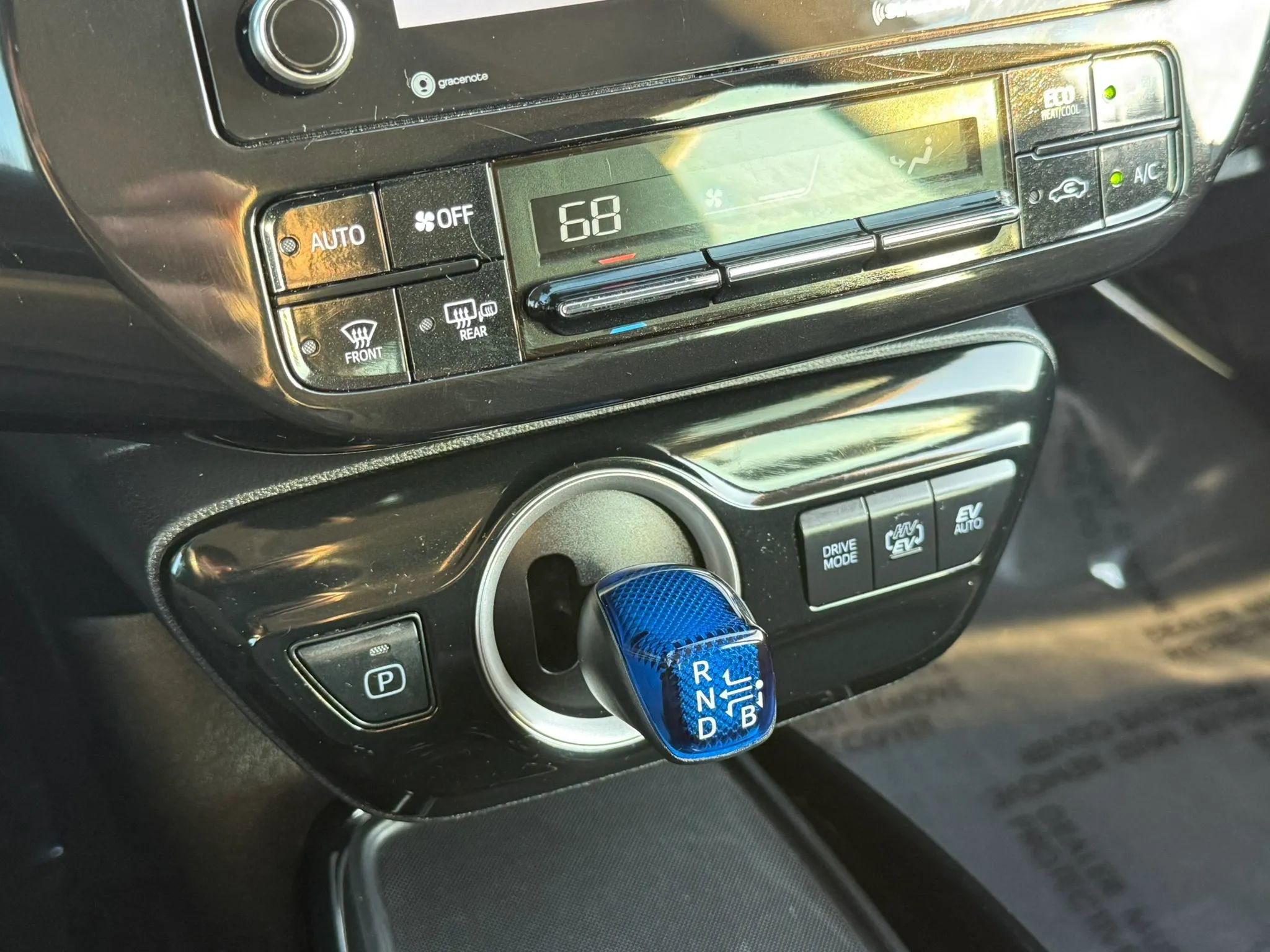 Used 2022 Toyota Prius Prime LE FWD image 35
