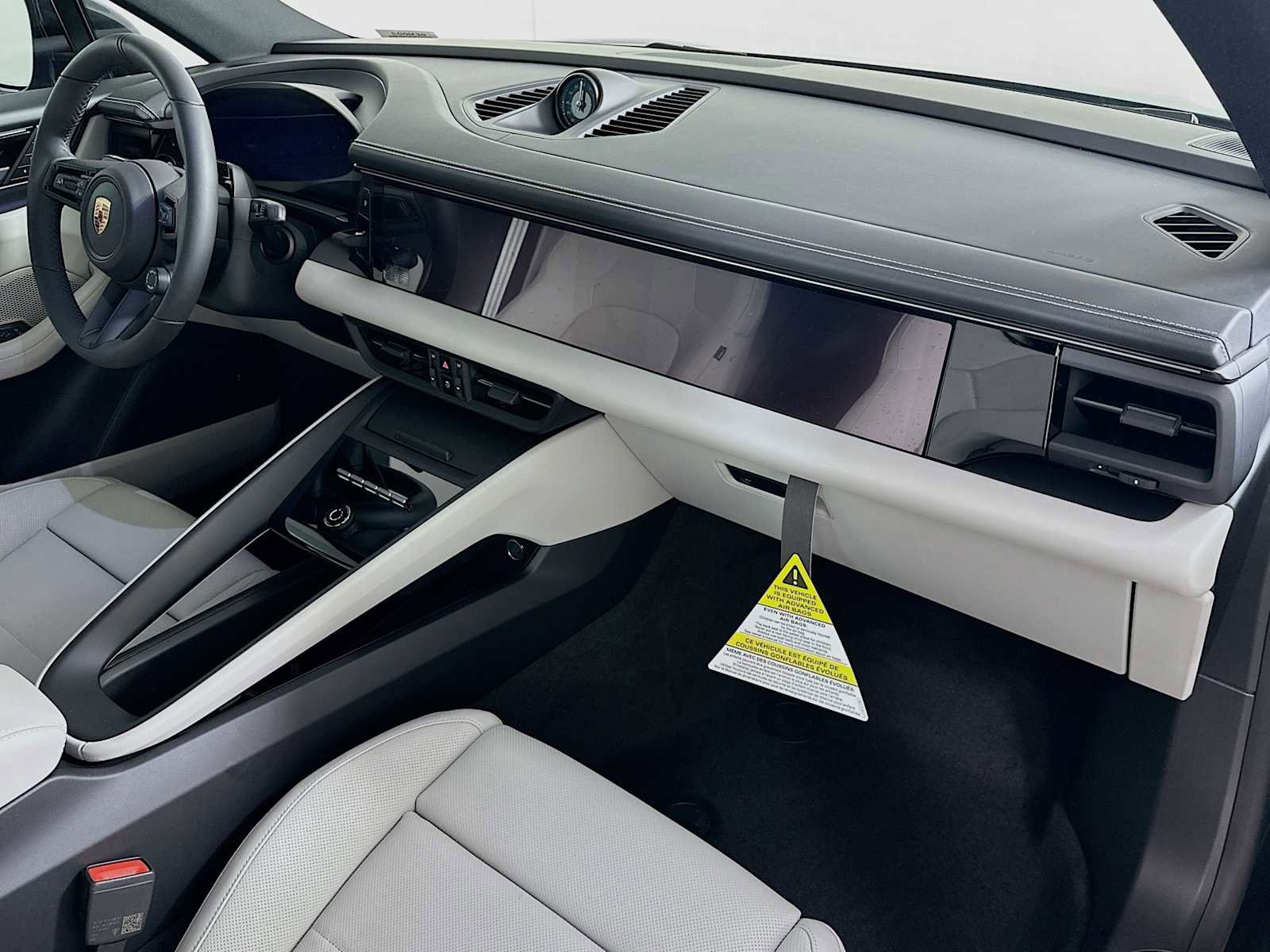 New 2026 Porsche Macan Electric image 31